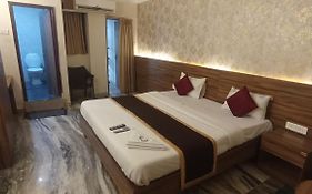 Hotel Raj Meridian, Tambaram